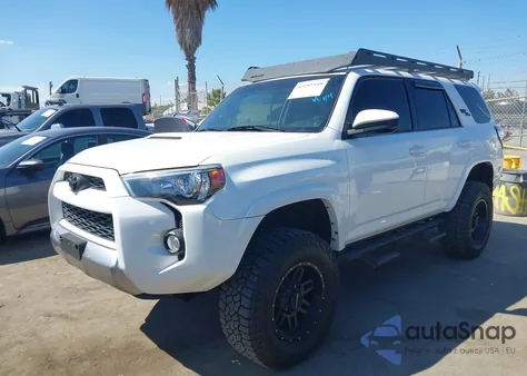 2019 Toyota 4Runner Trd Off Road z USA, uszkodzony, nr VIN JTEBU5JR4K5709457
